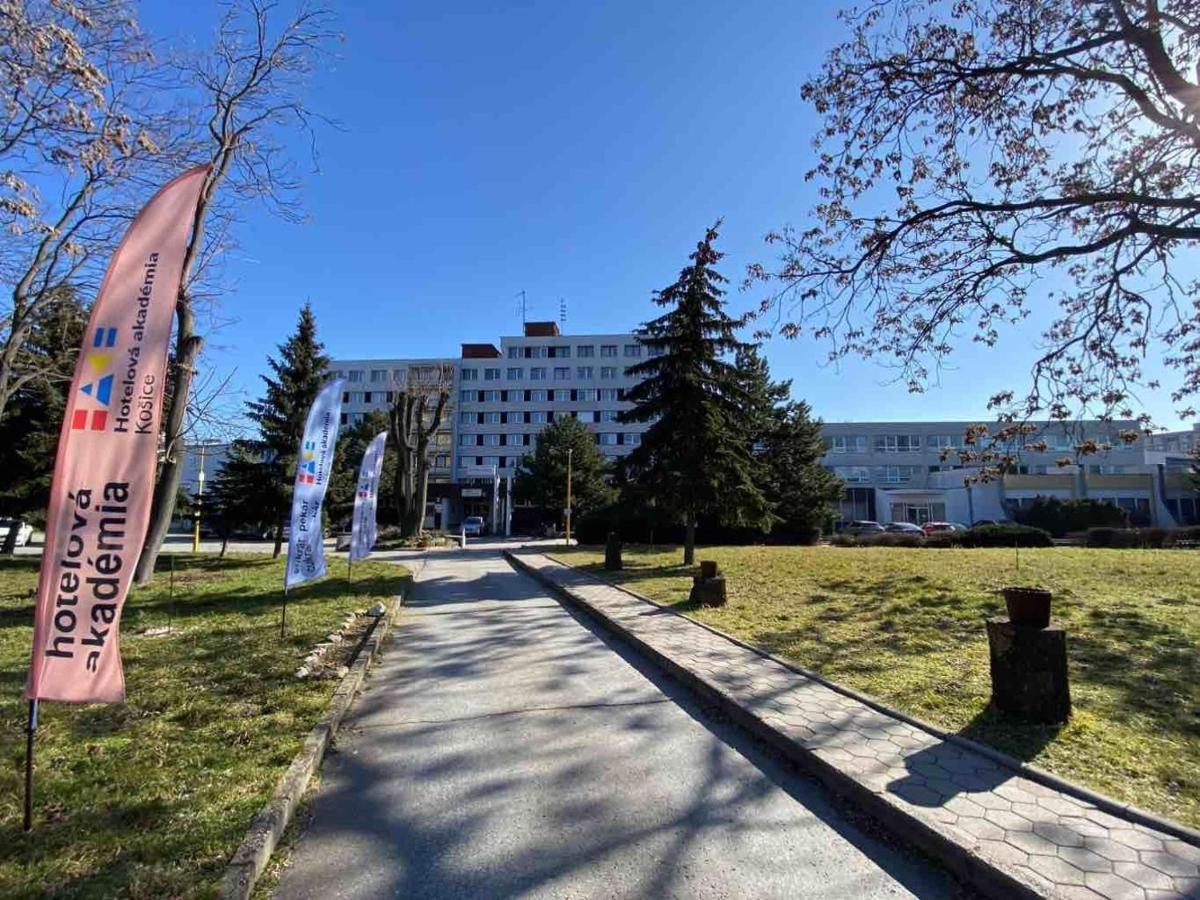 Hotel Akademia Кошице Екстер'єр фото