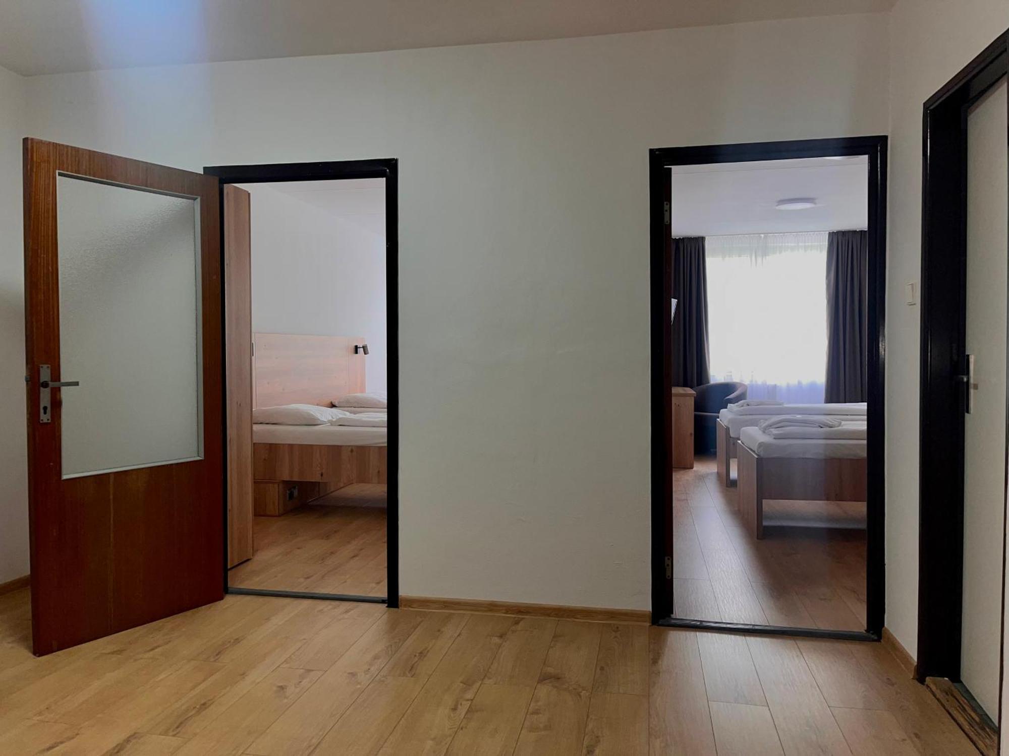 Hotel Akademia Кошице Екстер'єр фото