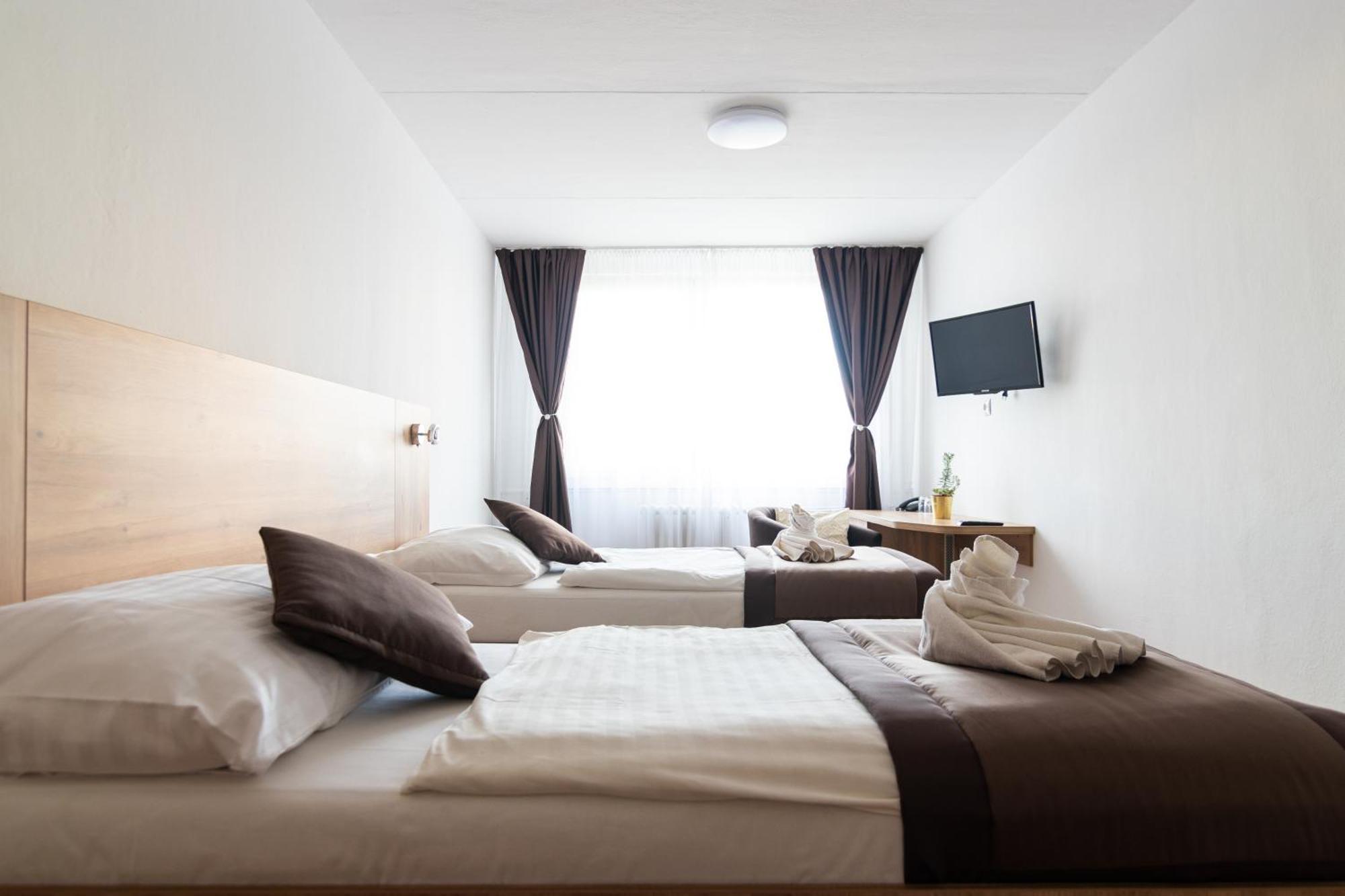 Hotel Akademia Кошице Екстер'єр фото